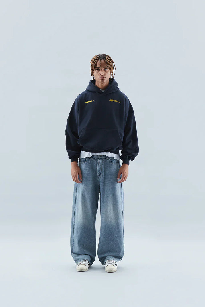 "Comfortabele, stijlvolle vrouwenhoodie in blauw, bordeauxroze; symbool van zelfliefde, ontspannen pasvorm, minimalistisch de