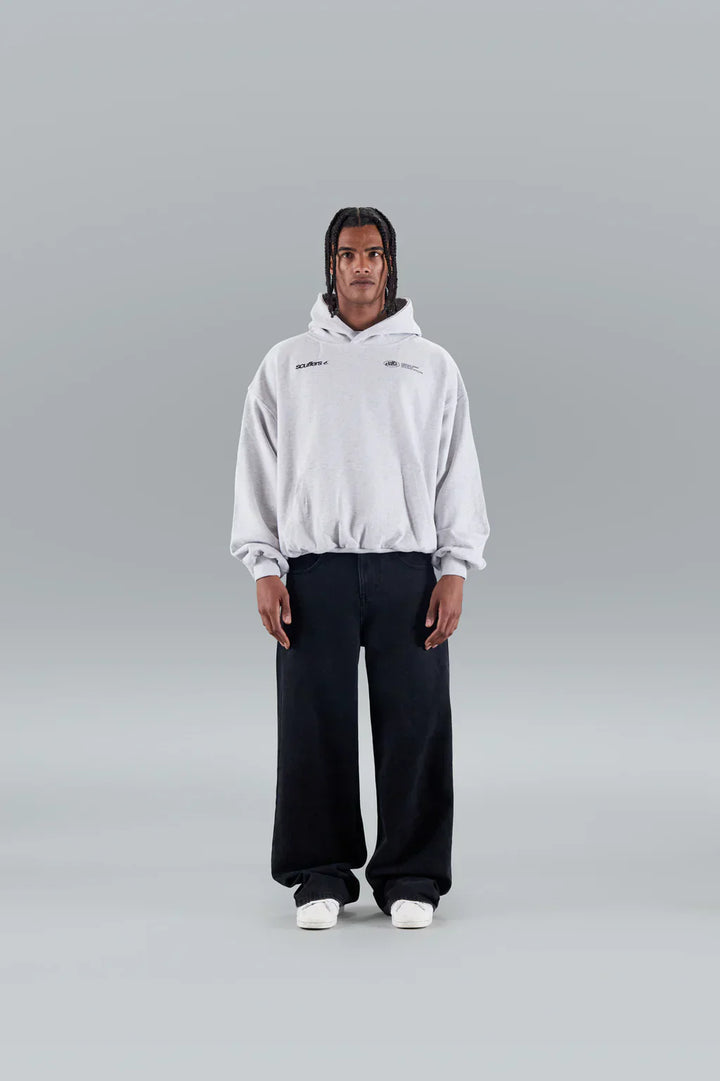 "Comfortabele, stijlvolle vrouwenhoodie in blauw, bordeauxroze; symbool van zelfliefde, ontspannen pasvorm, minimalistisch de