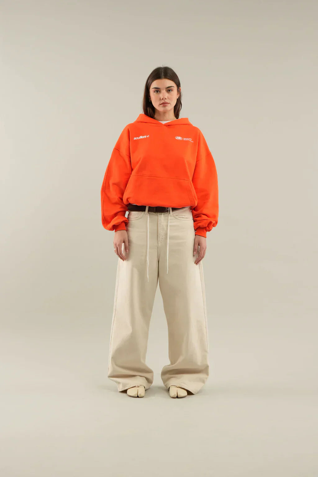 "Comfortabele, stijlvolle vrouwenhoodie in blauw, bordeauxroze; symbool van zelfliefde, ontspannen pasvorm, minimalistisch de