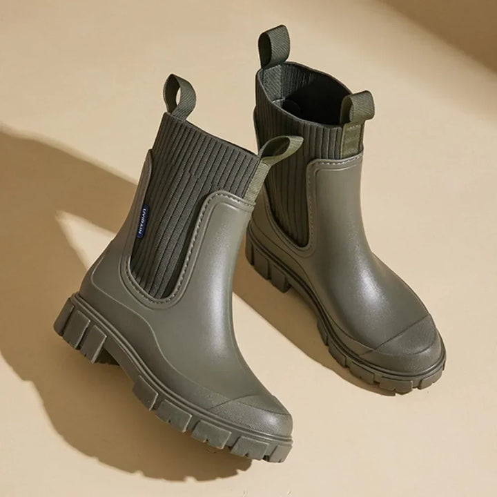 "Waterdichte Chelsea boots voor dames met antislipzool, elastische instap en moderne stijl in bruine tint."