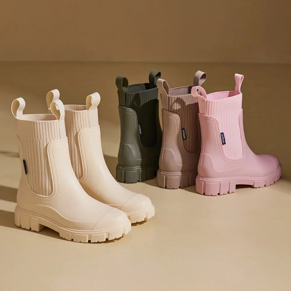 "Waterdichte Chelsea boots voor dames met antislipzool, elastische instap en moderne stijl in bruine tint."