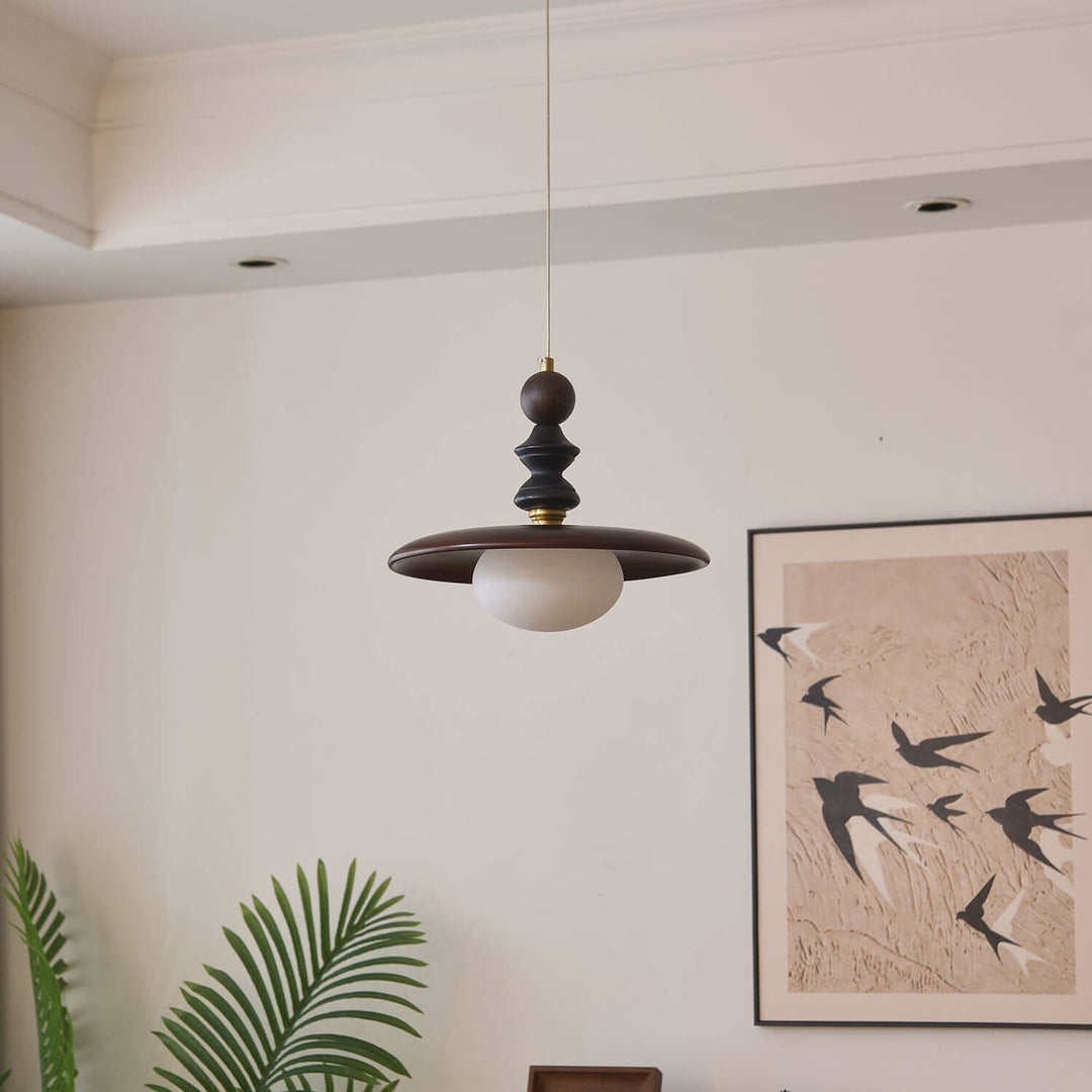 Hanglamp met houten accenten