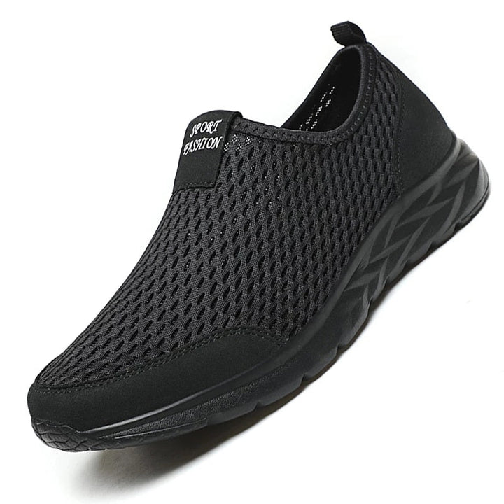 "Ademende heren slip-on sneakers, lichtgewicht met ademend mesh, ideaal voor comfort en casual stijl."