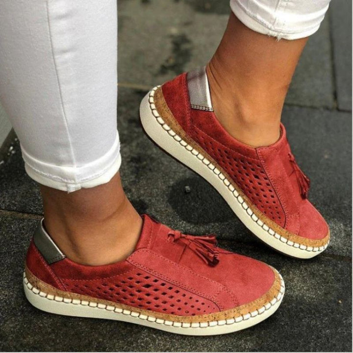 "Ademende orthopedische instapschoenen met ergonomische pasvorm en schokabsorberende binnenzool voor dames."