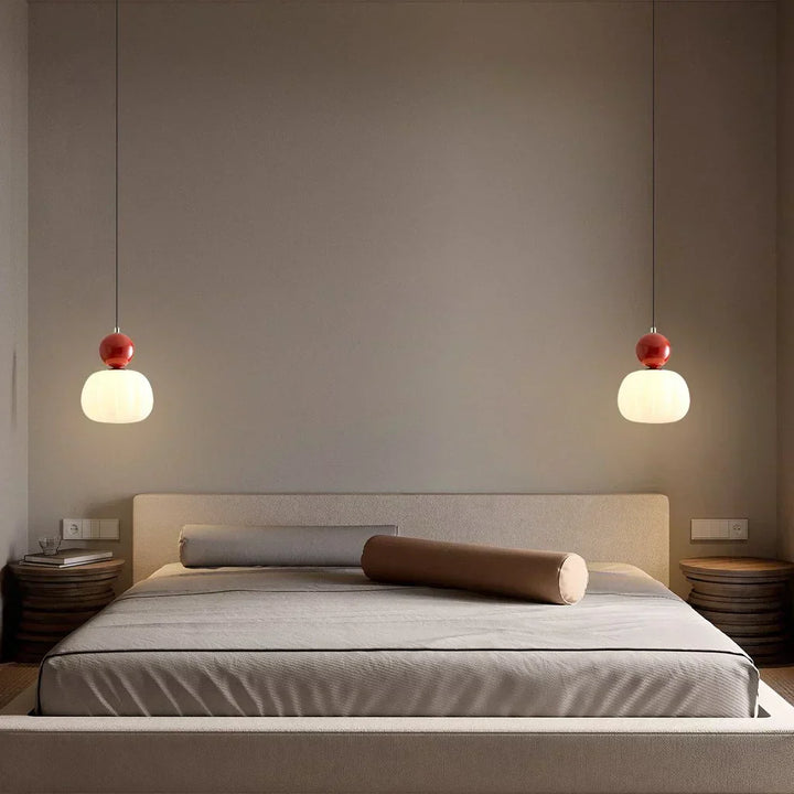 "Art Deco hanglamp CrèmeLuma, crèmekleurig ontwerp met elegante vormen, perfect voor stijlvol interieur, plafondlamp."