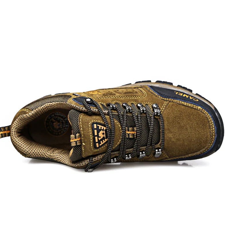 "Atlas stevige wandelschoenen voor dames met orthopedische ondersteuning, ontworpen voor comfort en bescherming op paden."