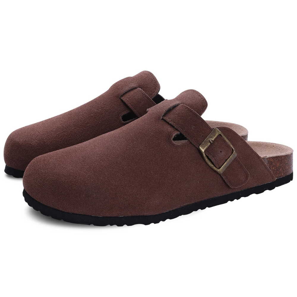 "Beige suède orthopedische kurk slippers voor dames met verstelbare gesp, biedt comfort en stijlvolle pasvorm."