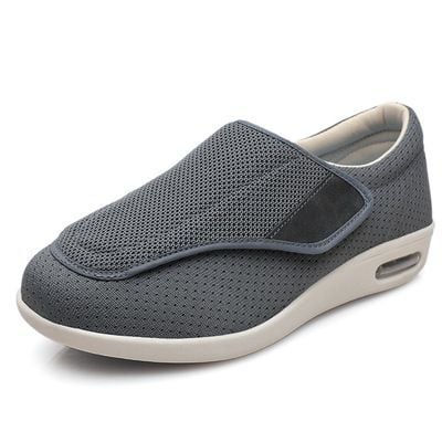 "Brede diabetesschoenen voor dames, ademend en comfortabel, met klittenbandsluiting en anti-slipzool voor gevoelige voeten."