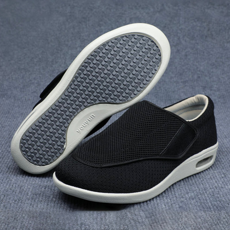 "Brede diabetesschoenen voor dames, ademend en comfortabel, met klittenbandsluiting en anti-slipzool voor gevoelige voeten."