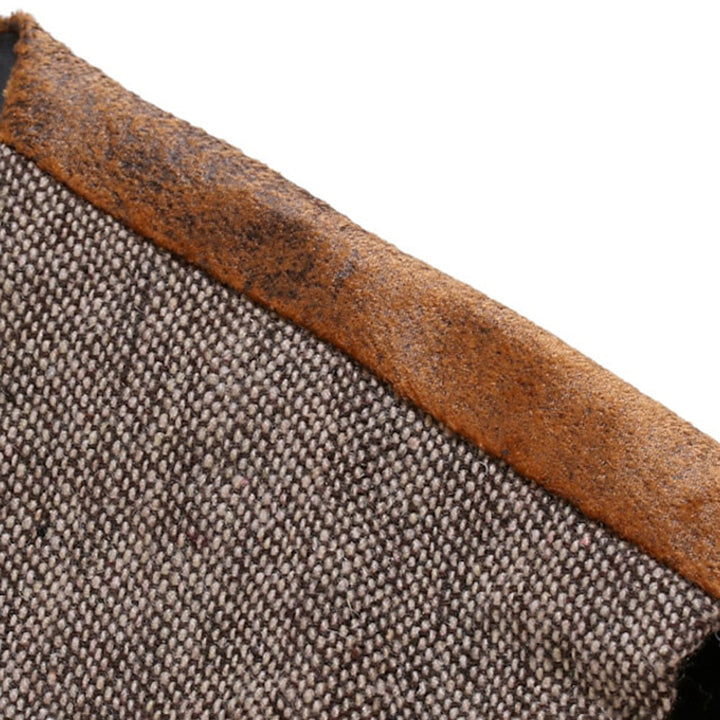 Bruine lederen heren gilet, tijdloos en stijlvol, voor elke gelegenheid, beschikbaar in bruin, zwart en grijs.
