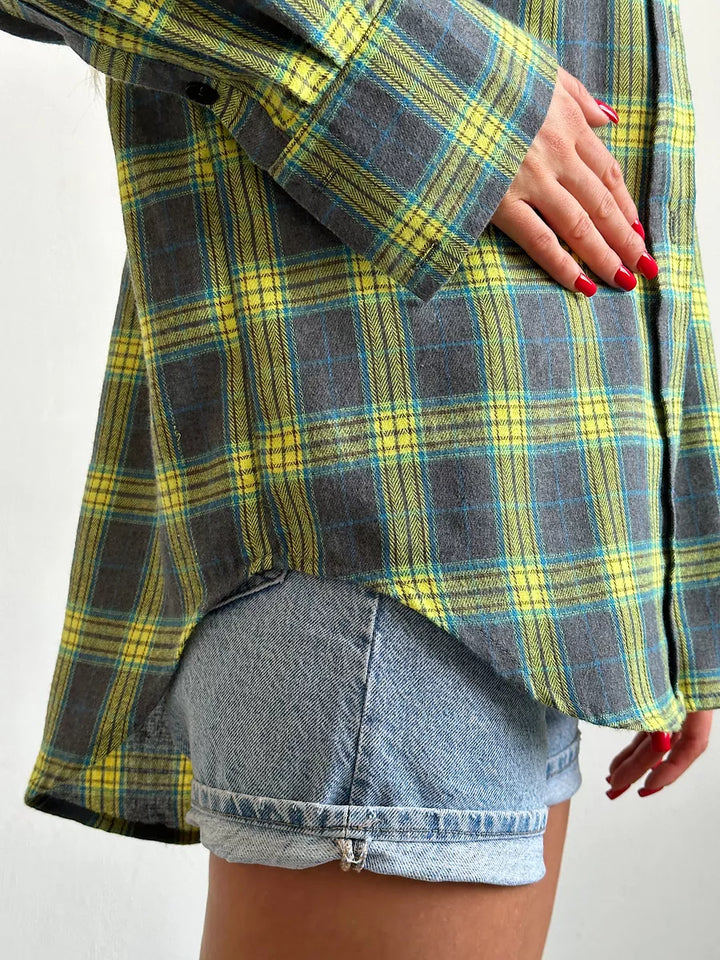 "Caitlin overhemd heren, flanellen ruitpatroon, katoenen stof, button-down kraag, getailleerde pasvorm, elegant design"