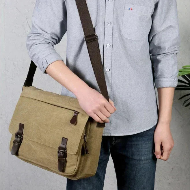 "Carlos schoudertas heren, duurzaam canvas, stijlvol ontwerp, verstelbare riem, ruime opbergvakken, unisex tas."