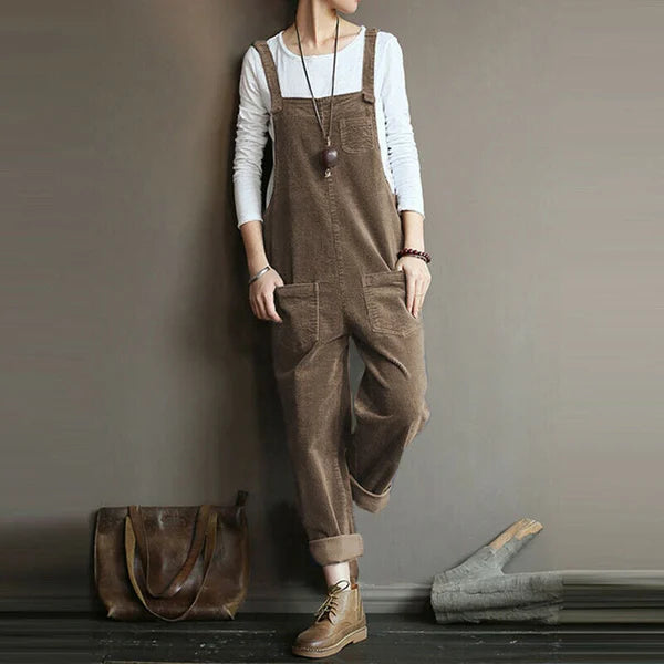 "Casual dames jumpsuit met losse pasvorm in khaki, comfortabel en stijlvol voor dagelijks gebruik en ontspannen weekends."