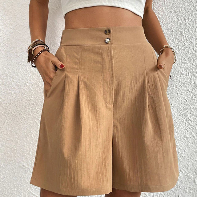 "Chique dames shorts met zilveren dubbele knopen, hoge taille, ideaal voor zomer, veelzijdig en comfortabel voor elke outfit.