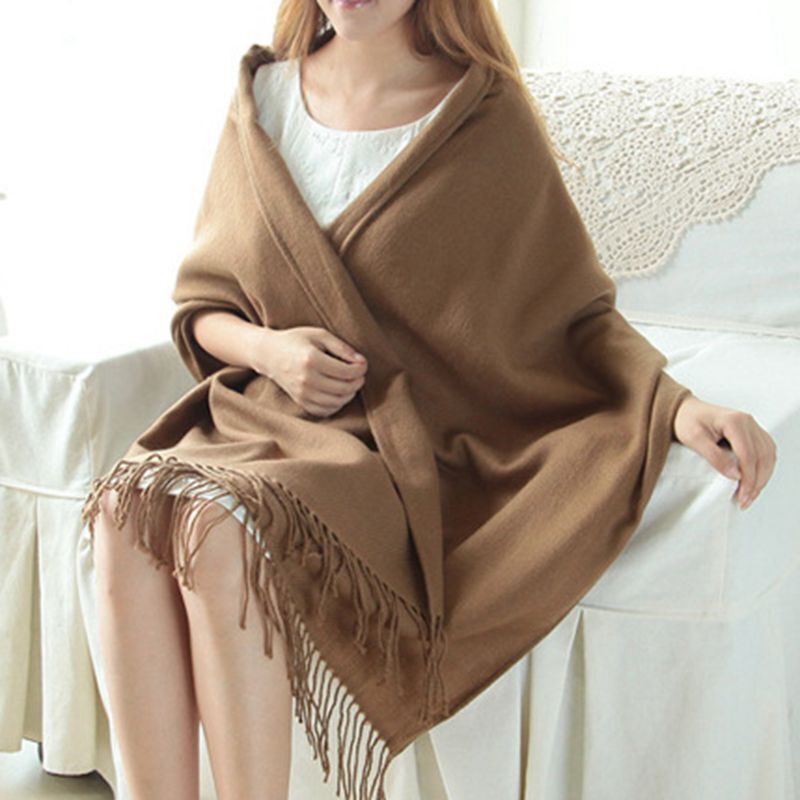 "Coleen kasjmier sjaal met ruitenpatroon in beige, 180x50 cm, modieuze en warme winteraccessoire voor dames."