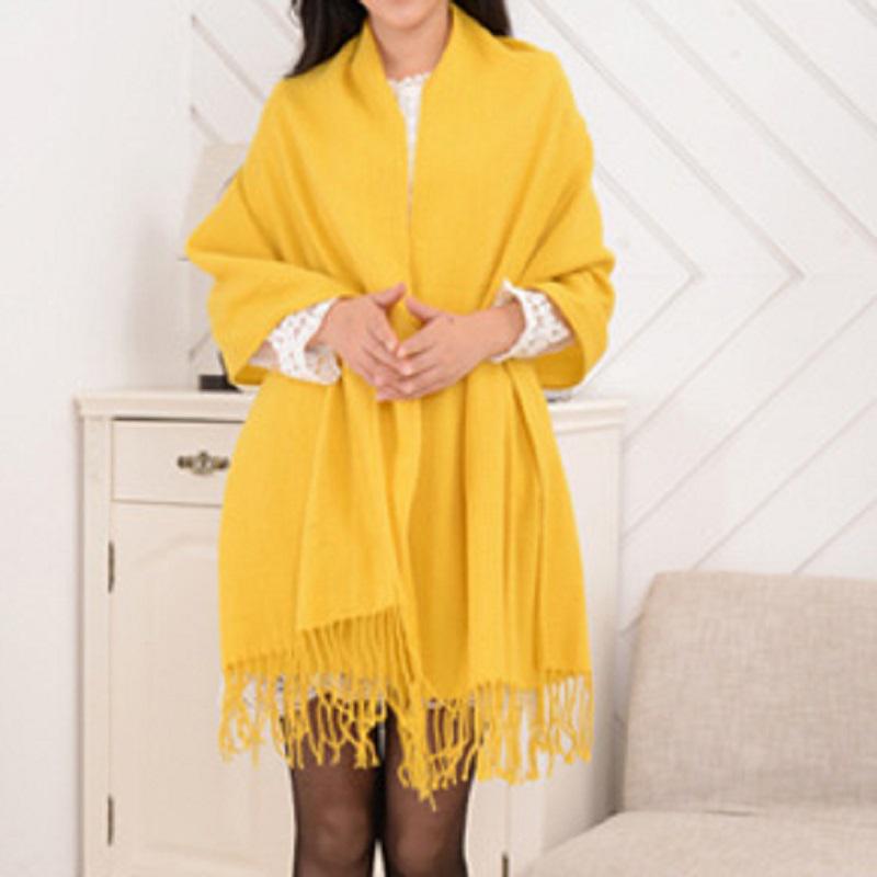 "Coleen kasjmier sjaal met ruitenpatroon in beige, 180x50 cm, modieuze en warme winteraccessoire voor dames."