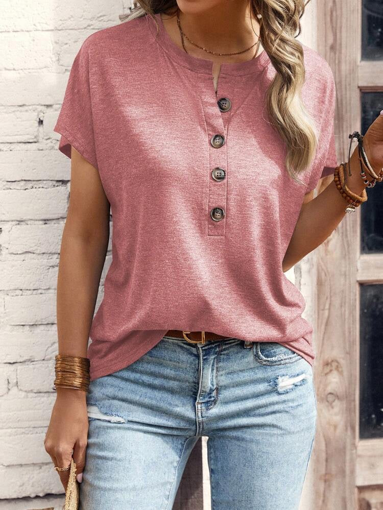 "Comfortabel en stijlvol kort mouwen vrouwenshirt met knoopsluiting, ideaal voor elke gelegenheid."
