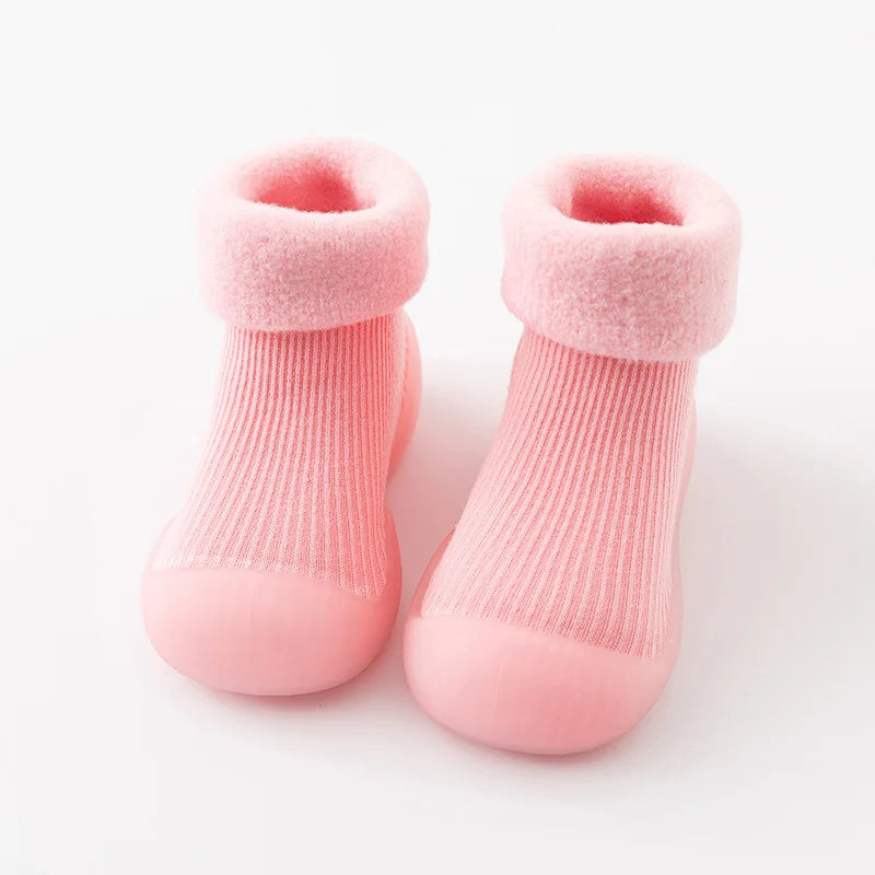 "Comfortabele blauwe peuter sokschoenen met anti-slip zool, warm en eenvoudig aan te trekken, geschikt voor binnen en buiten.