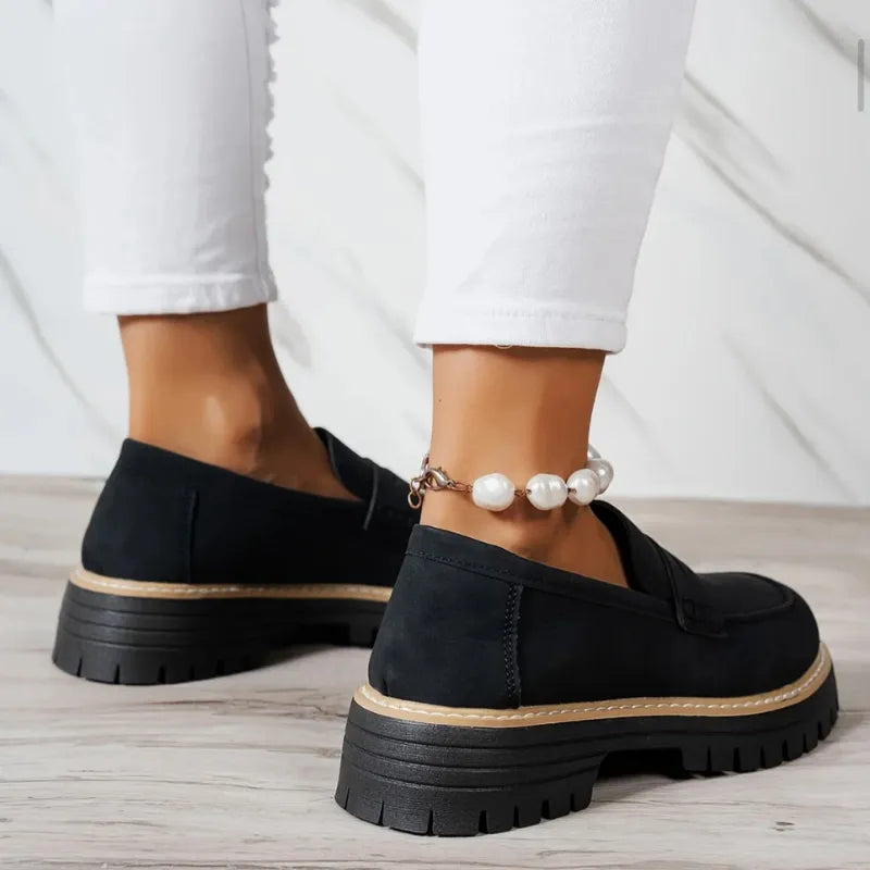 "Comfortabele, modieuze orthopedische instappers in diverse kleuren voor dames, verhoogd comfort en stijlvolle uitstraling."