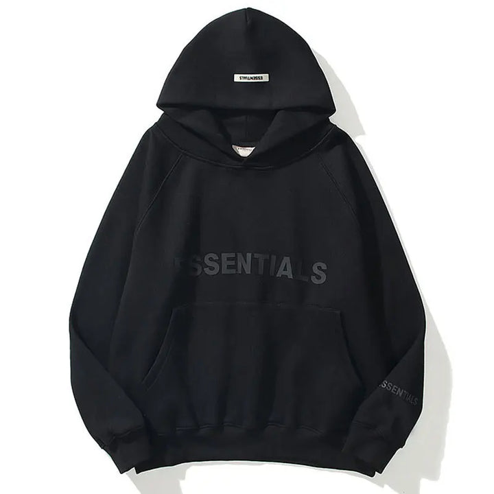 "Comfortabele oversized Essentials Hoodie met ruime capuchon en buidelzak voor dames, ideaal voor streetwear-look."