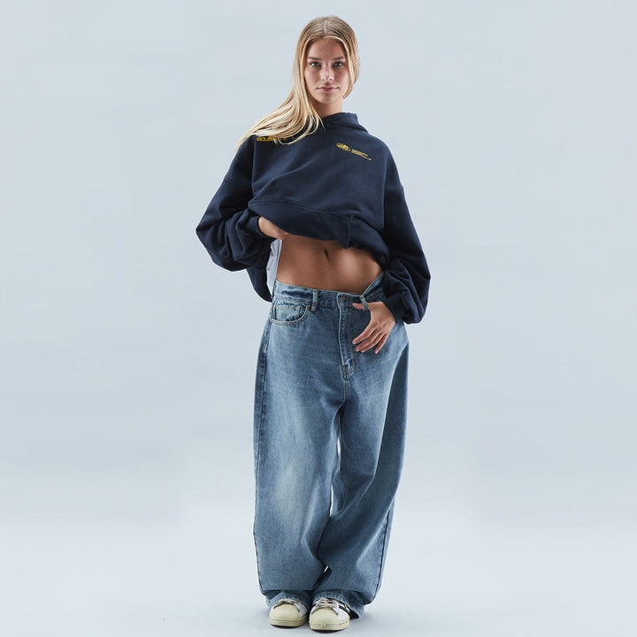 "Comfortabele oversized hoodie met geel detail, trendy casual stijl voor dames, gemaakt van zacht katoen, Withlove design."