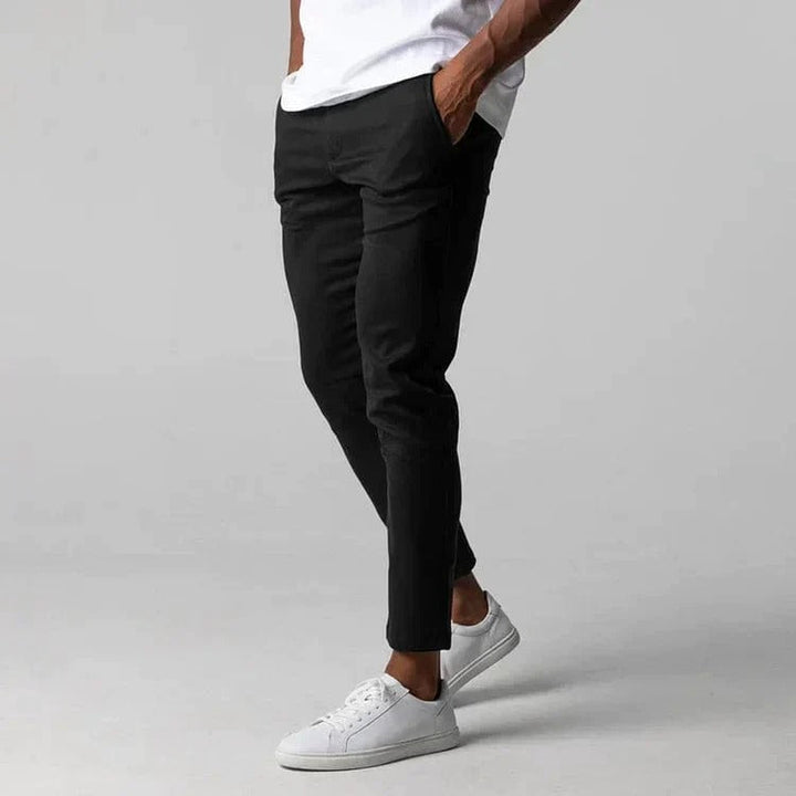 "Comfortabele stretch chino voor heren, slanke pasvorm, enkelhoogte, ademende stof, geschikt voor formele en informele gelege