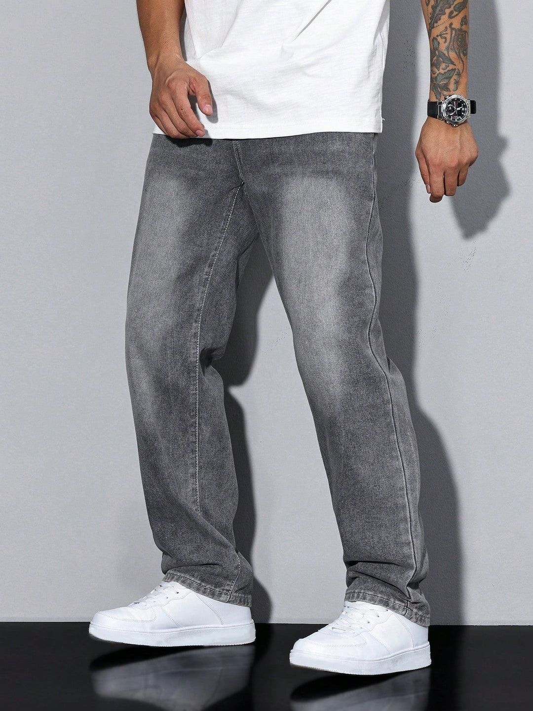 "Daan effen kleur heren jeans, comfortabele casual broek met rechte pijpen en losse pasvorm voor stijlvolle mannen."
