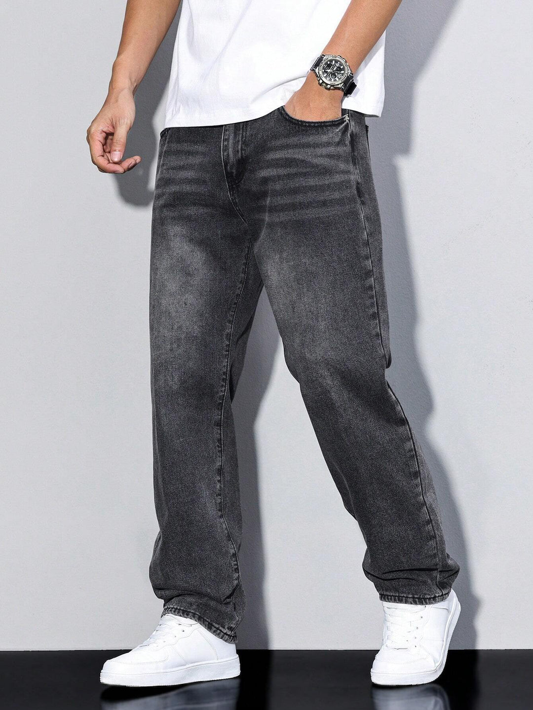 "Daan effen kleur heren jeans, comfortabele casual broek met rechte pijpen en losse pasvorm voor stijlvolle mannen."