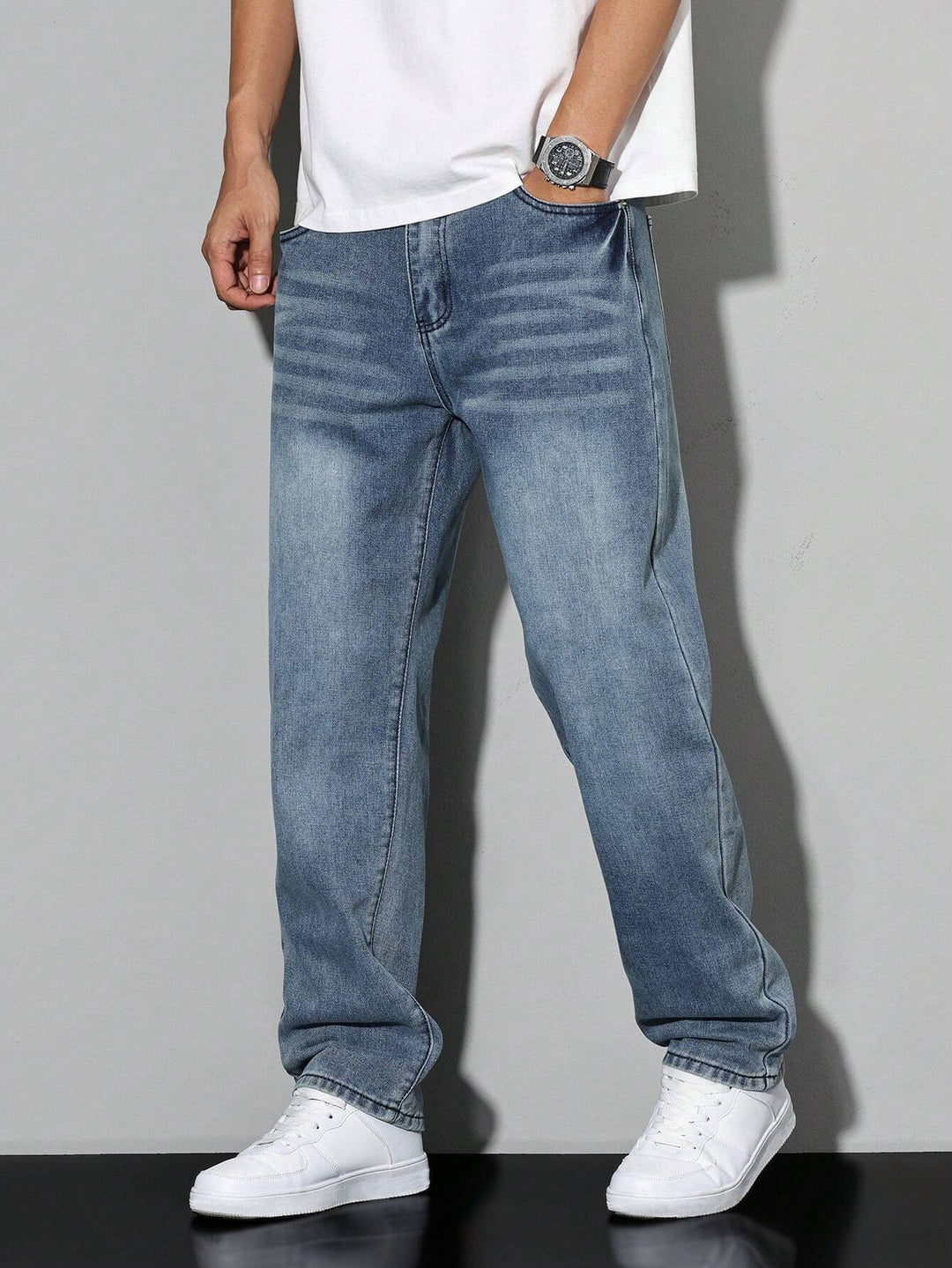 "Daan effen kleur heren jeans, comfortabele casual broek met rechte pijpen en losse pasvorm voor stijlvolle mannen."