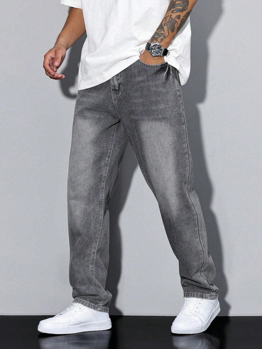 "Daan effen kleur heren jeans, comfortabele casual broek met rechte pijpen en losse pasvorm voor stijlvolle mannen."