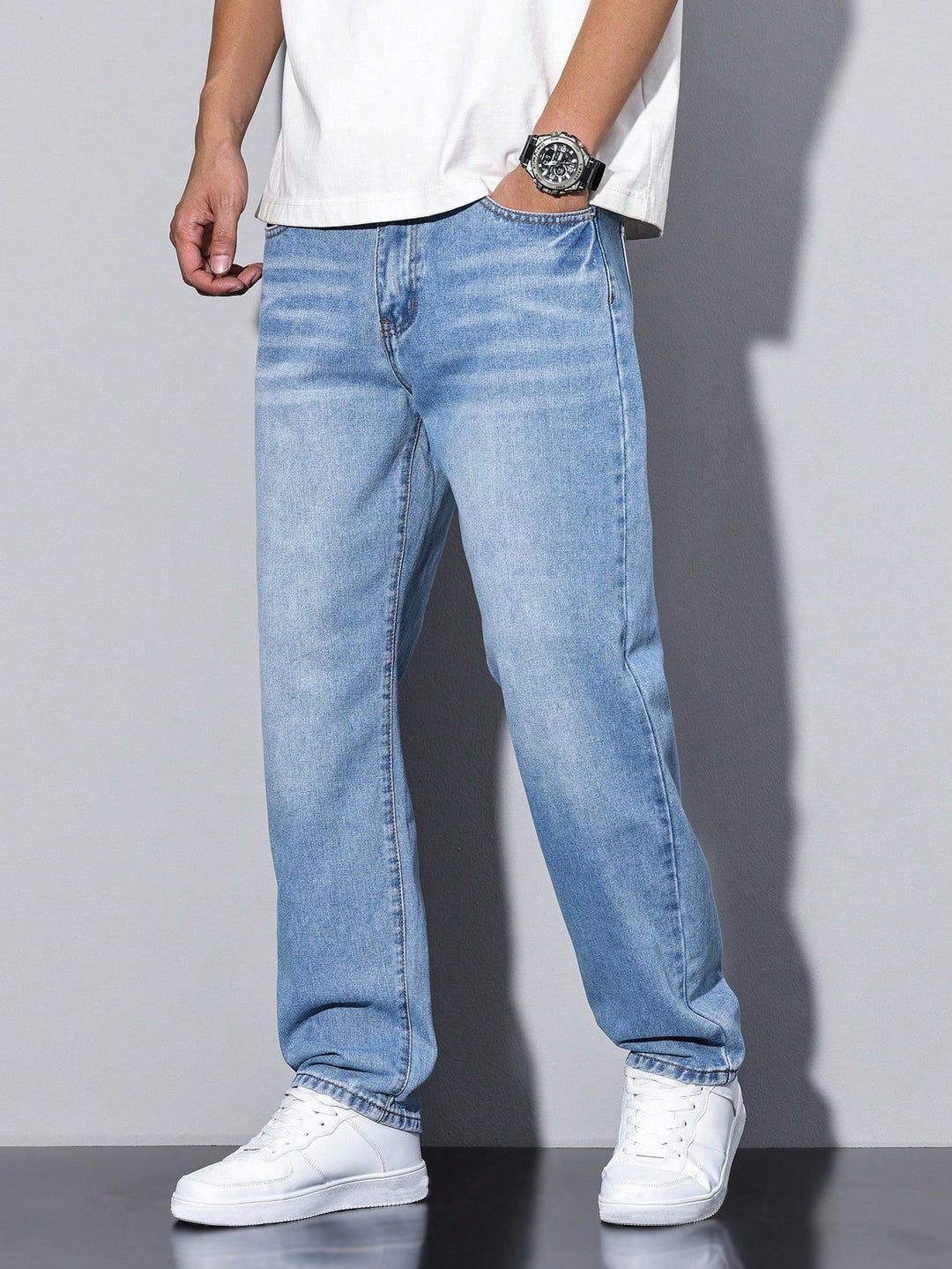 "Daan effen kleur heren jeans, comfortabele casual broek met rechte pijpen en losse pasvorm voor stijlvolle mannen."