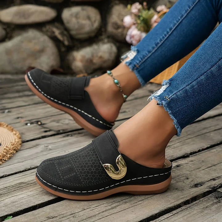 "Dames orthopedische comfortschoenen in lichtbruin, ademend en lichtgewicht, met comfortabele dempende zool."