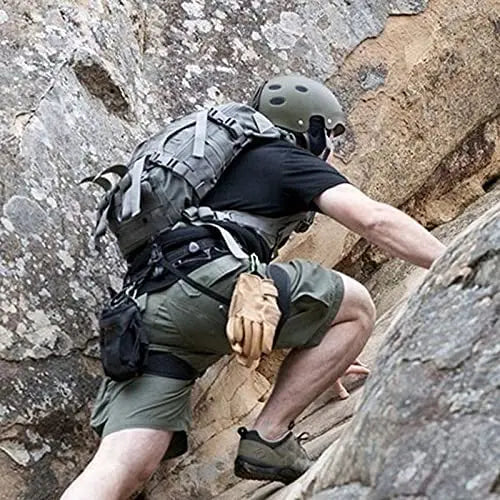 "Dames outdoor cargo shorts, waterdicht en ademend, met ruime zakken. Comfortabel, flexibel design in olijfgroene kleur."
