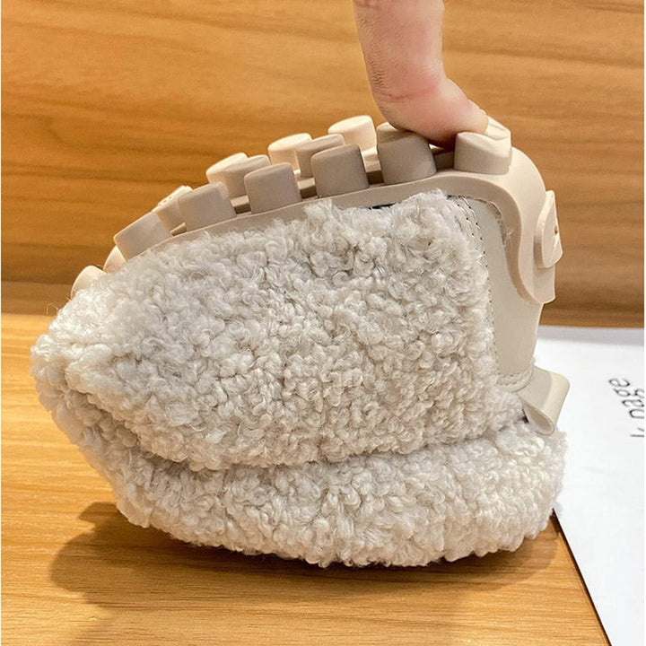 Dames pluche pantoffels in crème, zwart, khaki; warme sloffen met zachte antislip zool voor comfort binnenshuis.