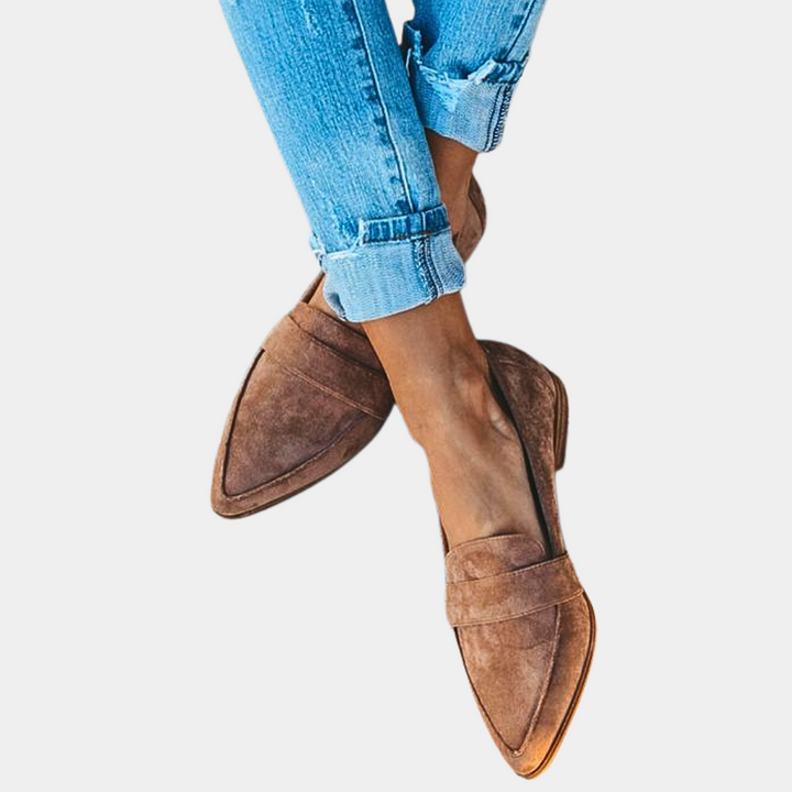 "Dames suède loafers, puntige neus, elegant design, geschikt voor alle seizoenen, ideaal voor elke outfit."