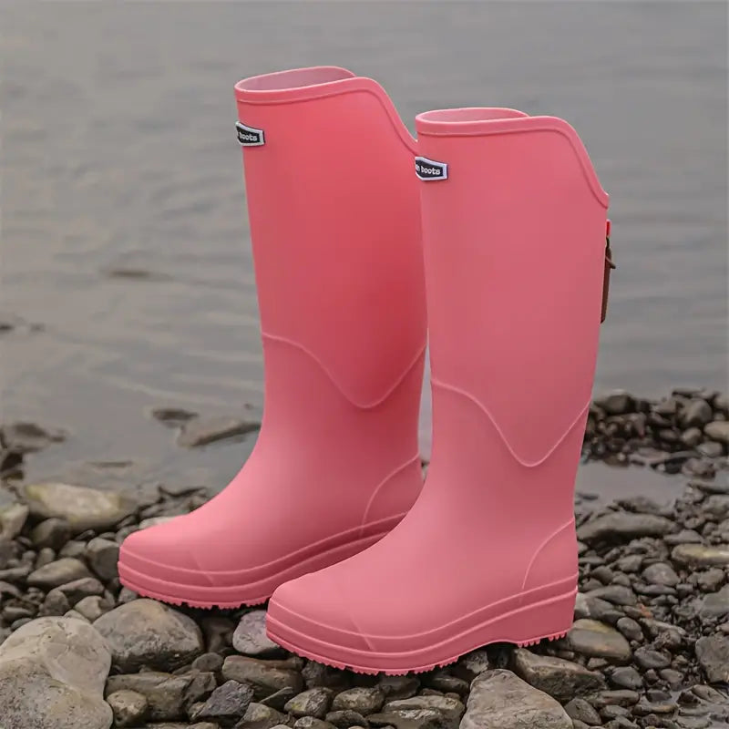 "Damesregenlaarzen in diverse kleuren, waterdicht PVC, antislipzool, lichtgewicht en stijlvol ontwerp."