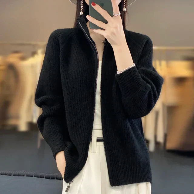 "Damesvest met ritssluiting, neutrale kleuren, superzacht, eigentijds ontwerp, perfecte casual aanvulling op elke outfit."