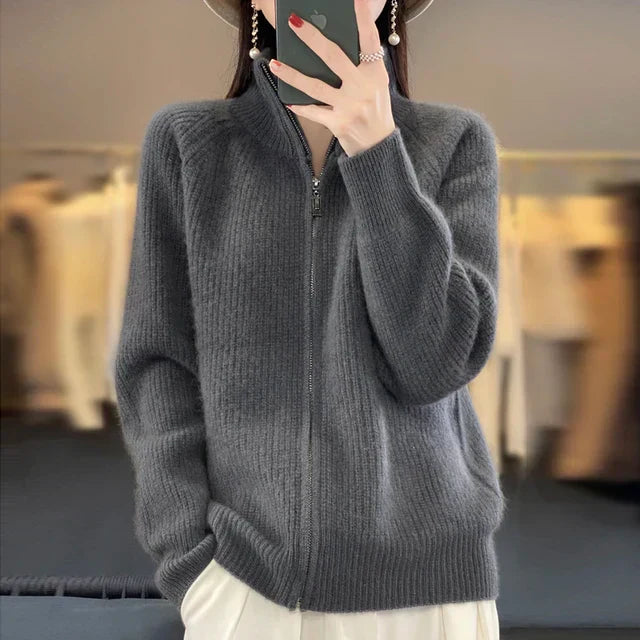 "Damesvest met ritssluiting, neutrale kleuren, superzacht, eigentijds ontwerp, perfecte casual aanvulling op elke outfit."