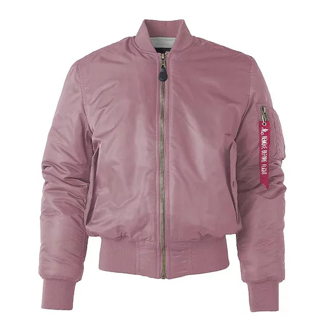 "Daphne MA-1 Bomberjack unisex, winddicht, waterafstotend, stijlvol marineblauw met geribbelde manchetten en ritssluiting."