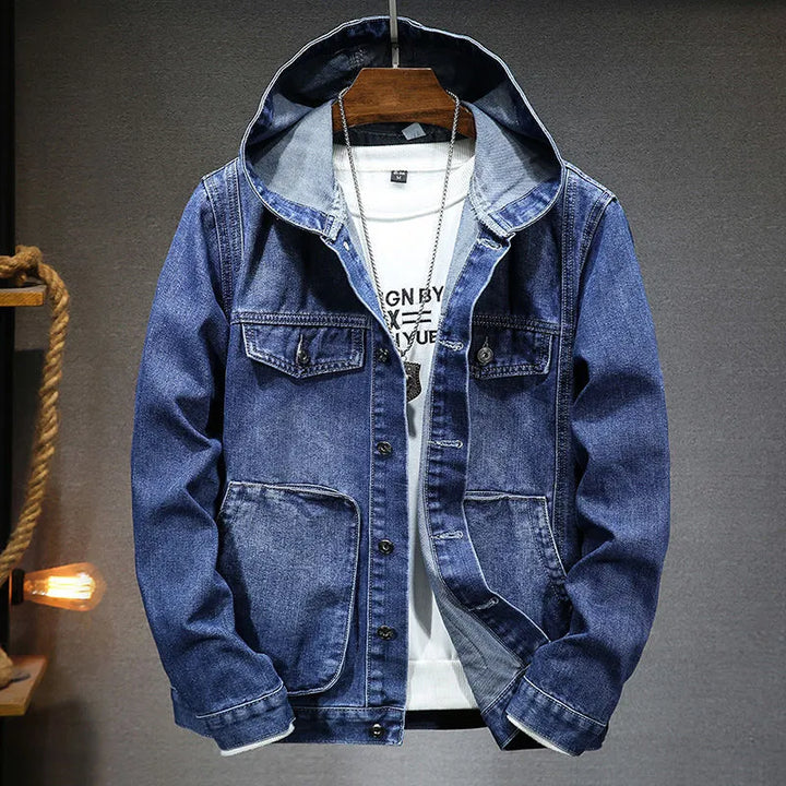 "Denim spijkerjas met capuchon voor heren, klassiek ontwerp, robuust denim, perfecte pasvorm, blauw of zwart beschikbaar."