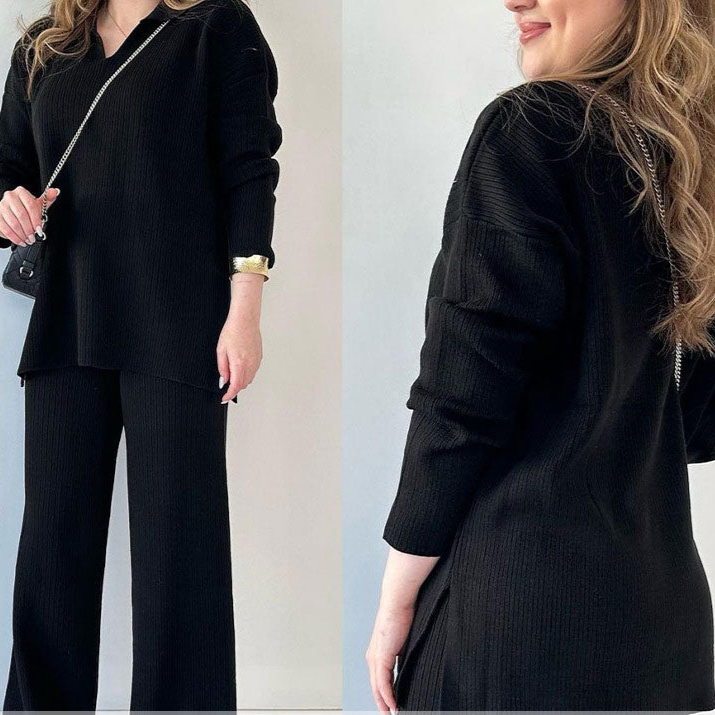 Diepblauw tweedelig loungewear set van ribstof, oversized top en wijde broek voor comfort en stijl, dameskleding.