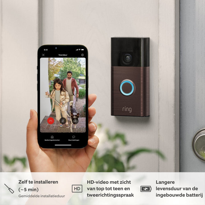 "Draadloze LuxGuard videodeurbel, 1080p HD, stijlvol design, nikkel-satijn, vooraanzicht tegen muur, geschikt voor buiten"
