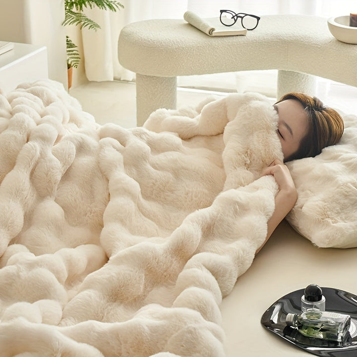 "Dubbelzijdige fleece deken, zachte pluche textuur, in roze kleur, past stijlvol in elk interieur, warm en comfortabel."