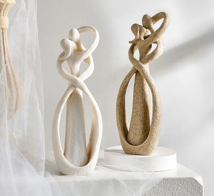 "Eeuwige Omhelzing abstract beeldje, tijdloze liefde, elegant design, geschikt als interieurdecoratie en symbolisch geschenk.