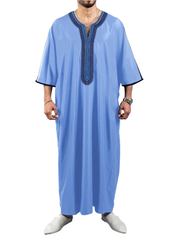 "Effen heren djellaba, licht en ademend, voor diverse gelegenheden, in bordeauxrood, groen en hemelsblauw."