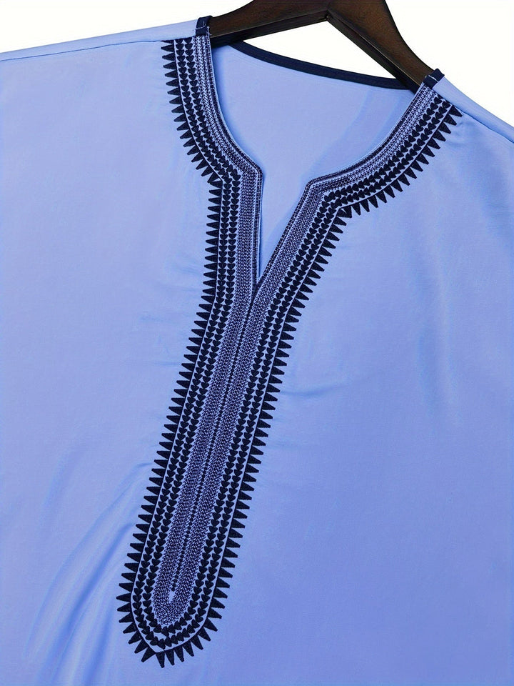 "Effen heren djellaba, licht en ademend, voor diverse gelegenheden, in bordeauxrood, groen en hemelsblauw."