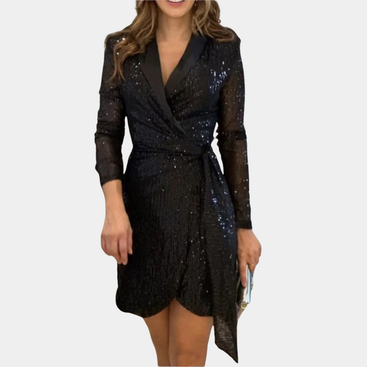 "Elegante bordeauxrode blazerjurk met luxueuze pailletten, diepe V-hals en ceintuur, asymmetrische zoom voor glamour"