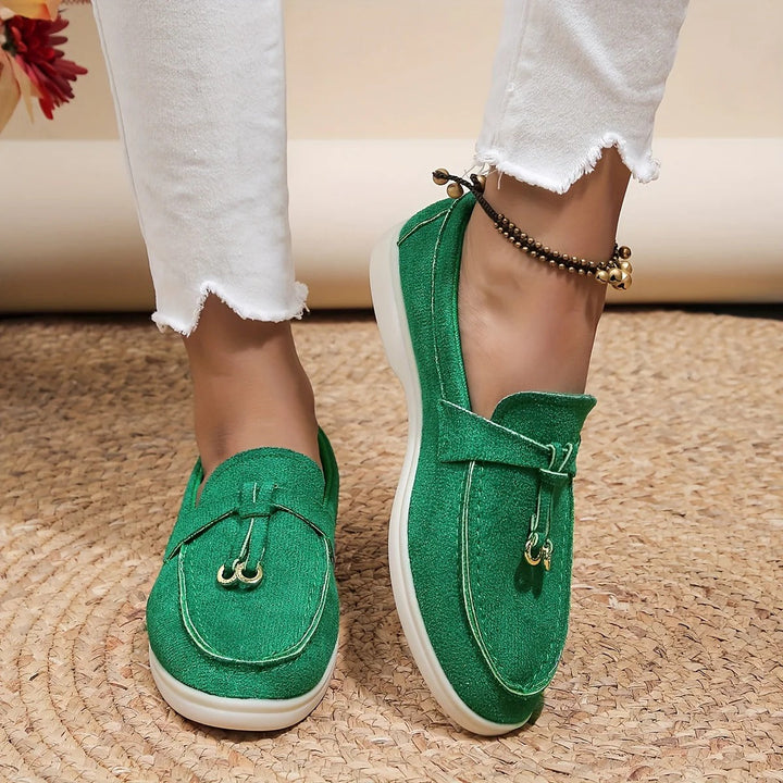Elegante comfortabele dames loafers in beige, bruin en zwart, perfect voor veelzijdige elegante stijl en luxueus comfort.