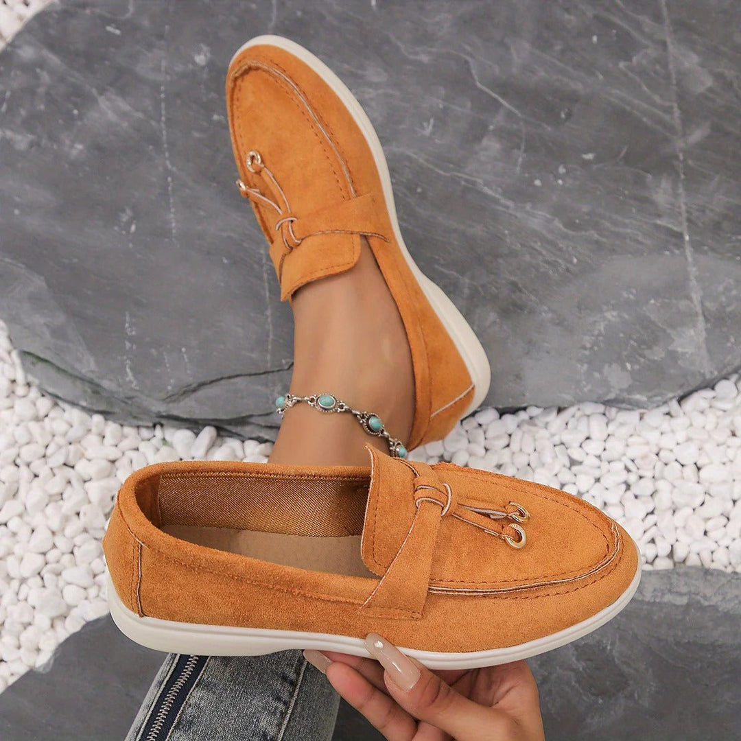 Elegante comfortabele dames loafers in beige, bruin en zwart, perfect voor veelzijdige elegante stijl en luxueus comfort.