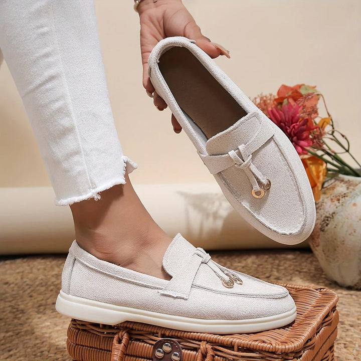 Elegante comfortabele dames loafers in beige, bruin en zwart, perfect voor veelzijdige elegante stijl en luxueus comfort.